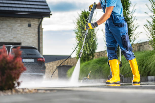 Best Driveway Pressure Washing  in Mikes, TX